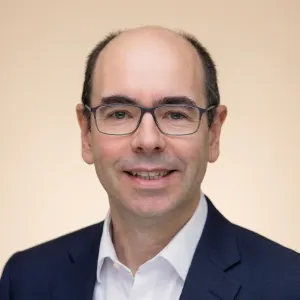 Dr. Peter Thomas